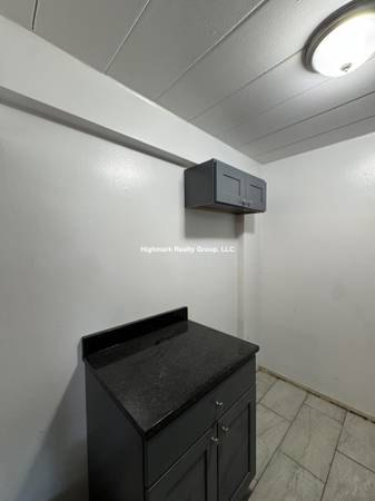 $1,250 ★ Affordable Rogers Park Studio Near Red Line – $1,200 ★ (Rogers Park)63899124799234122