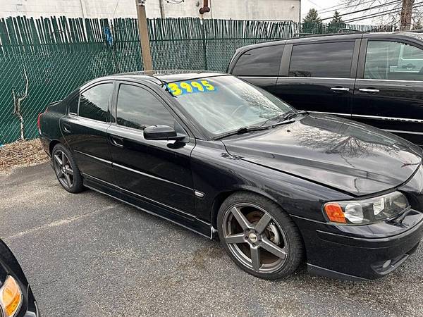 2004 Volvo S60 2.4 4dr Sedan - $3,99563618004231553120
