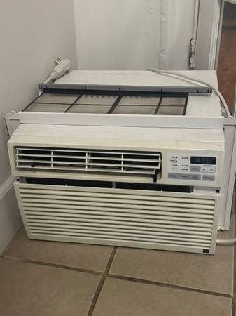 Window A/C Unit 1