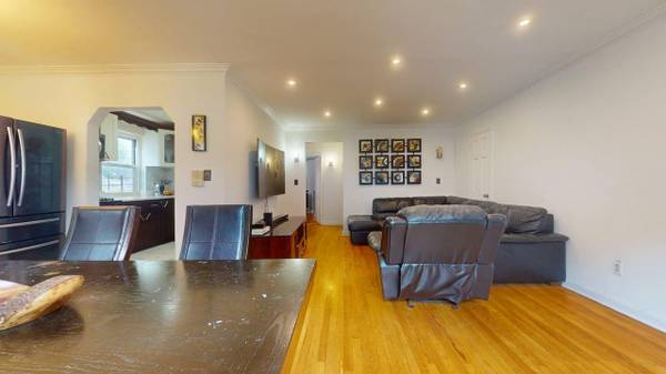 $439,000 / 2br - Opportunity for Spacious Renovated 2Br Co-op Garden Apt in Flushing (Flushing)63854482196097123