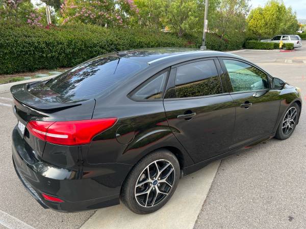 Ford Focus 2015 con 90 mil millas - $4.900 (Escondido)63440585764355123
