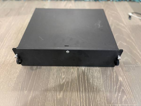 Datacenter Rack Mount Drawers 1
