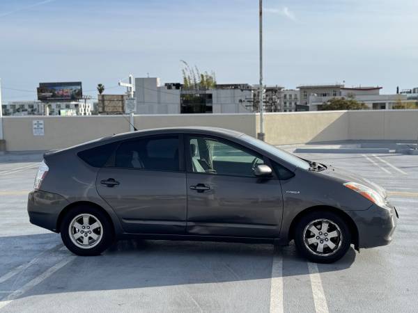 Toyota Prius - 4D Sedan Gas Saver 👍⛽️ - $4,49963436936311681124