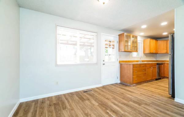 $1,775 / 3br - 1540ft2 - Charming Mid-Century 3-Bed, 2-Bath Home Near Puget Sound (Federal Way)63934548517763124