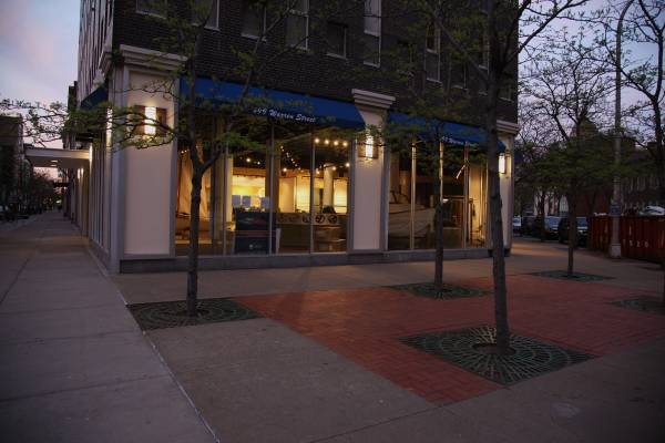 $4,750 / 4500ft2 - AAA RETAIL LOCATION (DOWNTOWN SYRACUSE)63982841453443123