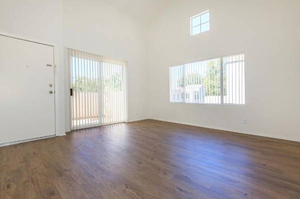 $2,439 / 2br - 822ft2 - Washer/Dryer In-Unit, Pet Friendly, 2nd floor unit, 2bd/2bth (Santa Clarita)63857734155009123