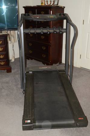 Pro-Form 525E Power Incline Treadmill with dumbbells 1
