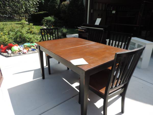 Wood table and chairs 1