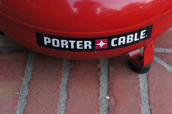 Compresor de aire Porter Cable tipo pancake con manguera de 50 pies - $100 (los altos)63471479340803124