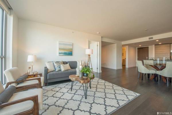 $100 / 2br - 1217ft2 - hotel-inspired lobby lounges, a 75' pool and spa (San Francisco, CA)63946671232386120