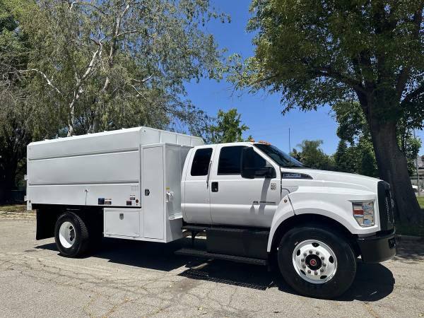 2022 Ford F-750 Extra Cab - Photo 6