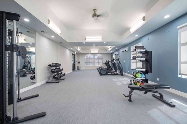 $3,283 / 2br - 951ft2 - ¡1 mes GRATIS! 2bd 2ba, Planos de piso amplios (san jose sur)63880133238401123