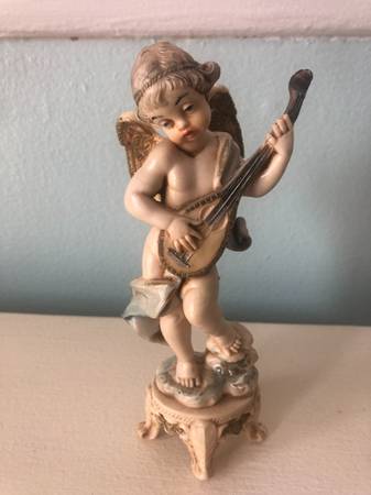 Depose Italy figurine 1