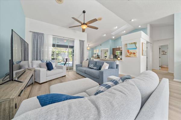 $379,000 / 3br - 3/2 Gorgeous Pool Home💎 (Homosassa)63963328158211123