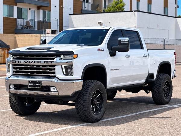 2022 Chevrolet Silverado 2500 4x4 - Photo 8