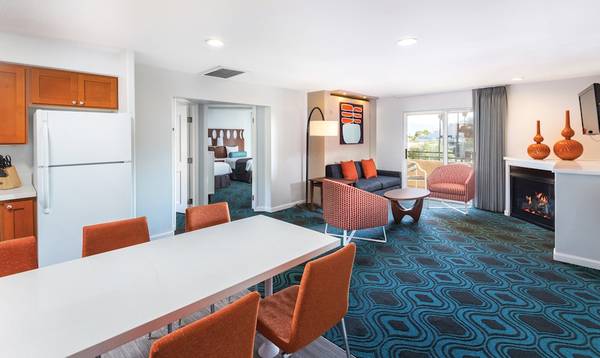 $258 / 2br - Worldmark Palm Springs Condo for rent during Modernism Week (Palm Springs)63668320717057124