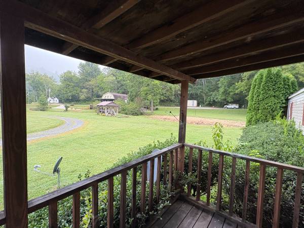 $925 / 2br - 900ft2 - Sylva 2B 2B singlewide $925 (Sylva)64029374079489122
