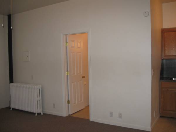 $750 / 1br - Studio Apartment, Utilities Included, Close to Campus Non-Smoking #3 (Lafayette/Close to Campus)63680139936257124