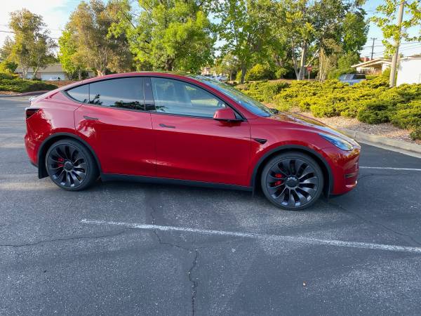 2023 Tesla Model Y Performance 1