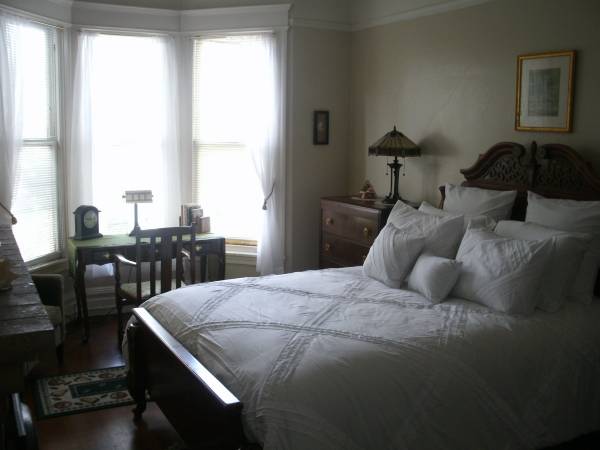 $1,798 PLEASE CALL ME  /   SHORT TERM ROOM/  FOR 1 OR 2 MONTHS W/ GARDEN VIEW (USF / panhandle)63888989103363123