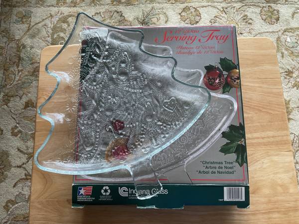 CHRISTMAS TREE GLASS SERVING TRAY 1