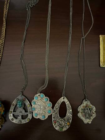 Joyería de los años 70 en venta - $20 (Ferndale)63435836903681123