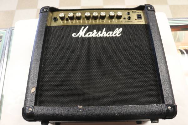 Amplificador combo Marshall MG15DFX de 15 W, estado sólido - 129 dólares (Mesa)63471210258947122