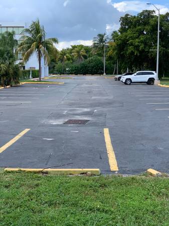 $35 RV, TRAILER, PARKING (Miami Gardens)63379566539905121