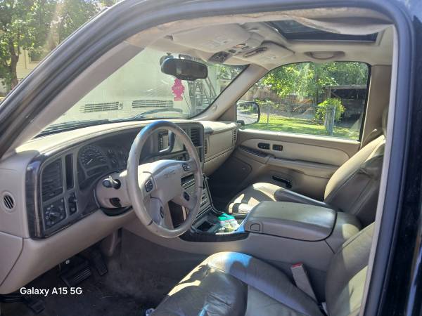 2005 GMC tracción a las cuatro ruedas Denali 6.0 - $2,995 (Spokane)63613796643459123