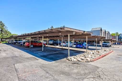 $1,260 / 1br - 650ft2 - 1/BD, in Reno NV, Off Street Parking (3285 Clover Way, Reno, NV)63992635692931121