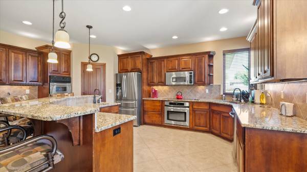 $829,000 / 3br - 2732ft2 - Diseño Impecable en un Barrio Fantástico (Pasco)64026289274242124