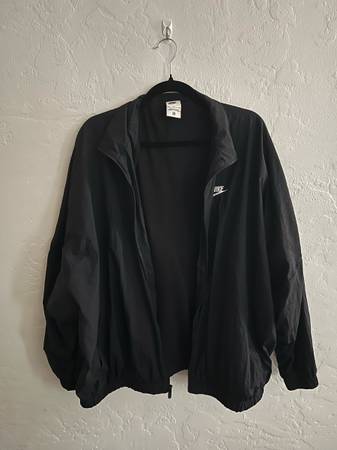 Nike Sportswear Essential Windrunner (Black, XL) 1