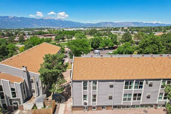 $1,195 / 2br - 750ft2 - Resident Work Space, Fitness Center, Dog Parks (360 N Murray Blvd, Colorado Springs, CO)63687172036737123
