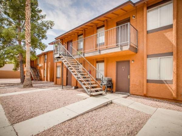 $1,100 / 1br - 572ft2 - 1/BD 1/BA, Servicios de lavandería, aire acondicionado (3120 Wynn RD, Las Vegas, NV)63859496513153120