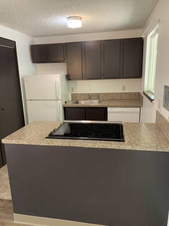 $1,550 / 2br - 820ft2 - 2 Bedroom, 1 Bath  ,3 Plex (Gresham ,OR)63999456518915121
