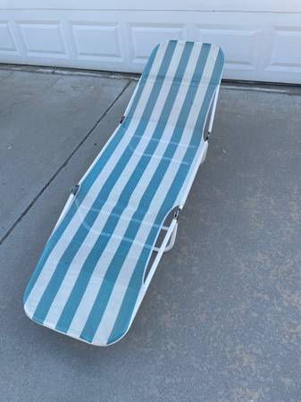 Lounge chair folding 1