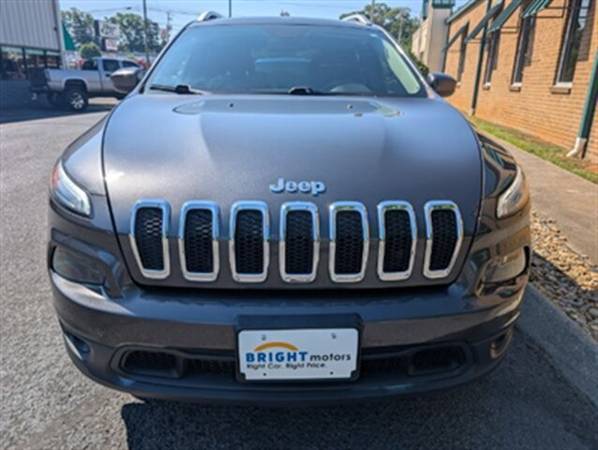 2017 Jeep Cherokee Latitude - $18,99063625105542787123