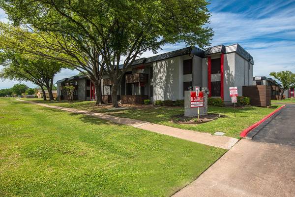 $1,313 / 2br - 853ft2 - Cable Ready, Dishwasher, Night Patrol (1233 Castle Dr, Garland, TX)63796476953985121