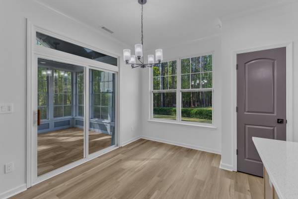 $577,900 / 5br - 2845ft2 - STUNNING 5 Bed + BONUS w/ SHOWSTOPPING Sunroom, oversized patio & MORE (Fuquay Varina)63685979178369124