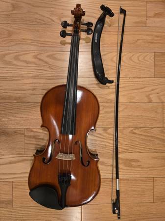 Eastman Strings 15.5" viola for sale, like new 1