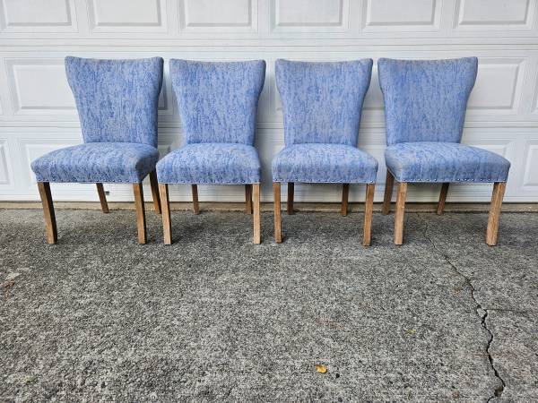 Dining / kitchen chairs set of 4 1