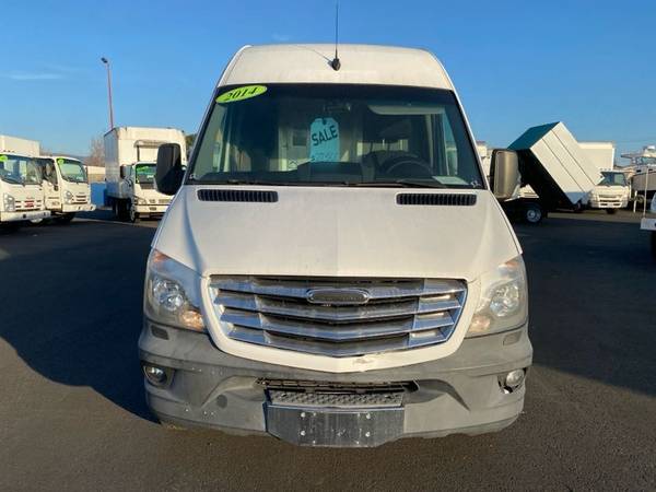 2014 Mercedes Sprinter 2500 4CYL - Photo 2
