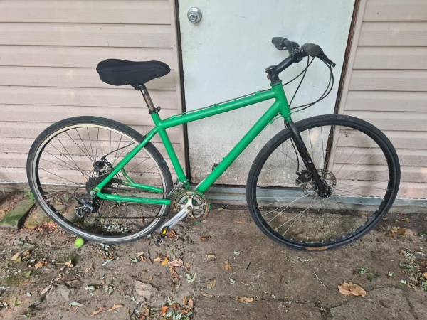 Kona dew plus hybrid bike with 18" aluminum frame 1