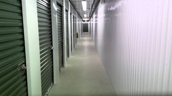 Check Out Our Great Move-In Specials! 1