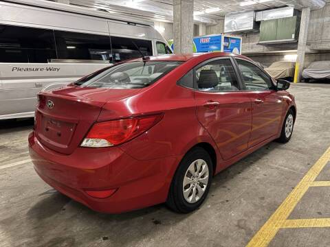 2017 HYUNDIA ACCENT SEDAN AUTOMATIC GAS SAVER - $6,220 (SEATTLE)63470762381699124