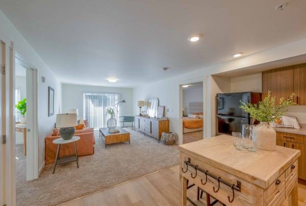 $2,261 / 3br - 1150ft2 - Elevator, Situated in Covington!, 3 BD (16830 SE Wax Rd, Covington, WA)63400084719873123