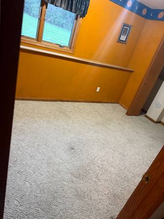 $700 / 4br - Room for rent (Becker)63988649833987122