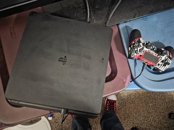 Ps4 and 16 games 1