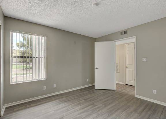 $1,299 / 2br - 840ft2 - Spacious Floor Plan, Great Price – 2-Bedroom + Free Month! (60 N. Pecos Rd, Las Vegas, NV)63907027296387123