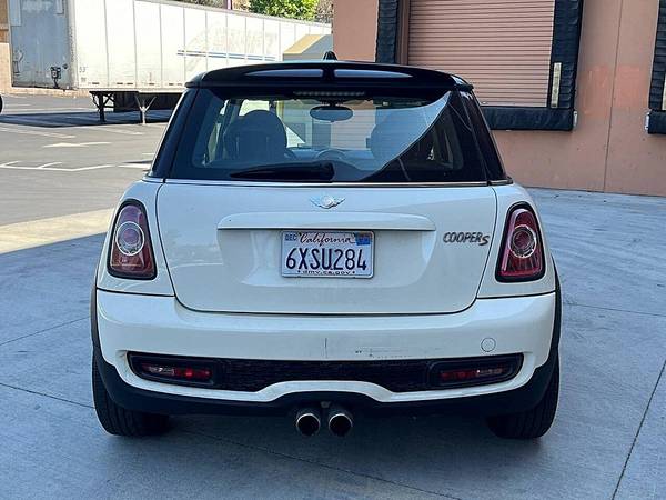 2013 MINI Hardtop Cooper S 2dr Hatchback - $6444.0063624610599937123